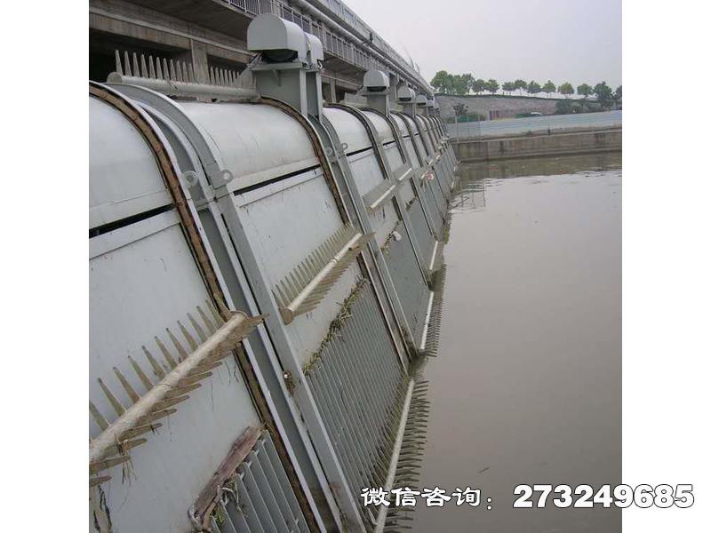 镇海水电站电动清污机